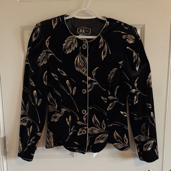 Vintage Jackets & Blazers - Vintage R&K Evening black velvet with gold accent top EUC Size 12